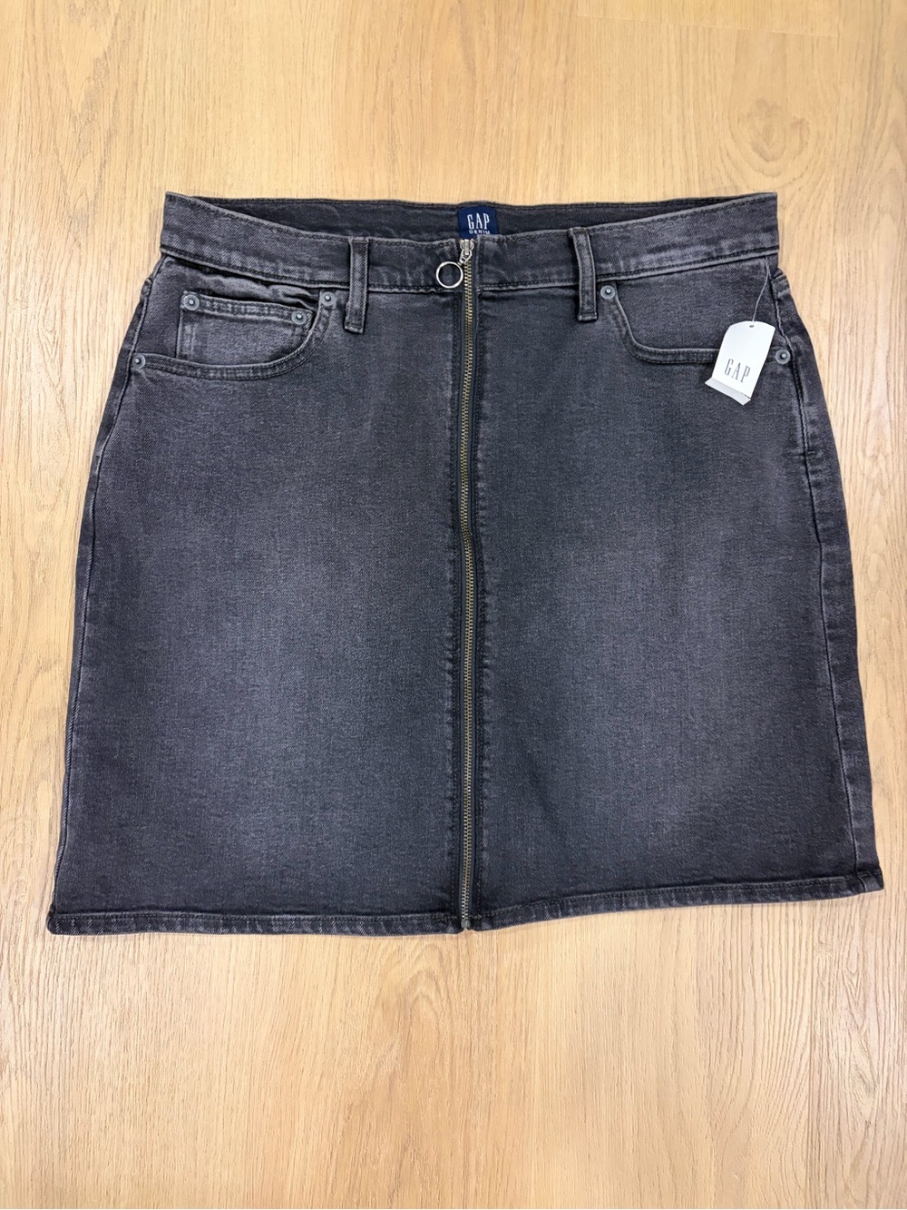 GAP Archival Full-Zip Cotton Denim Mini Skirt in Faded Black Women’s Size 12 NWT